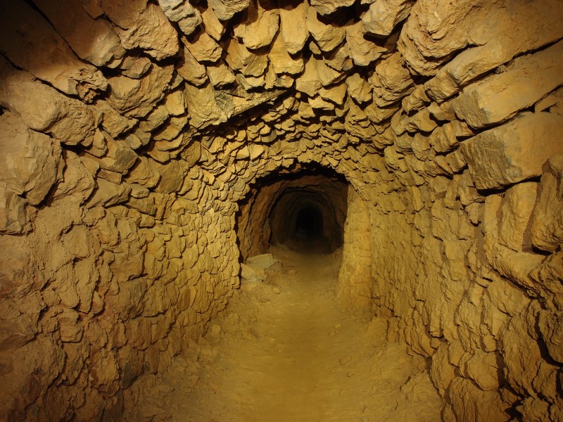 P6067848.JPG - Stone arched section of the 1920's level.