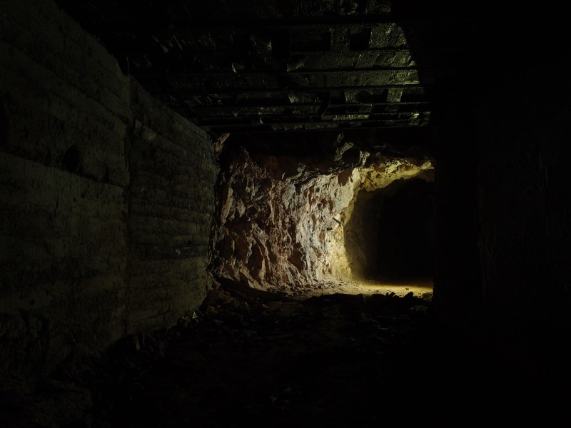 P6067750.JPG - Corner and then into native rock.