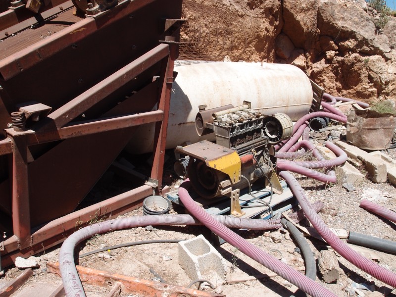 P6067791.JPG - Old machinary dump - engine block.