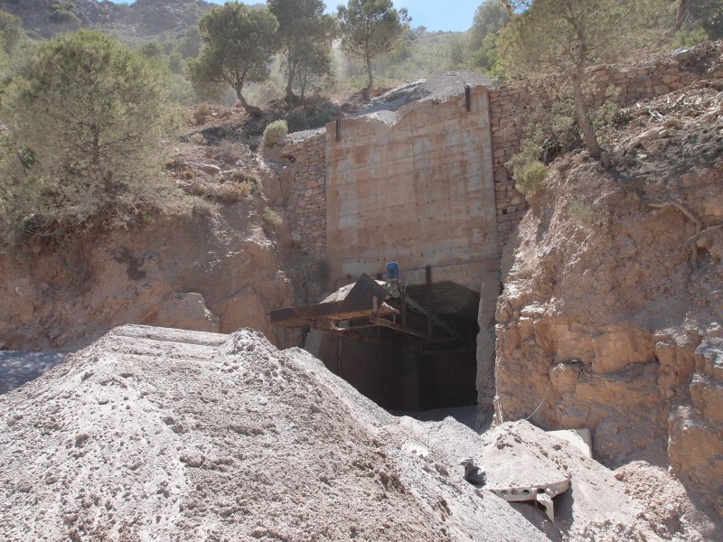 P6067853.JPG - The renovated ore hopper near the main mine buildings.