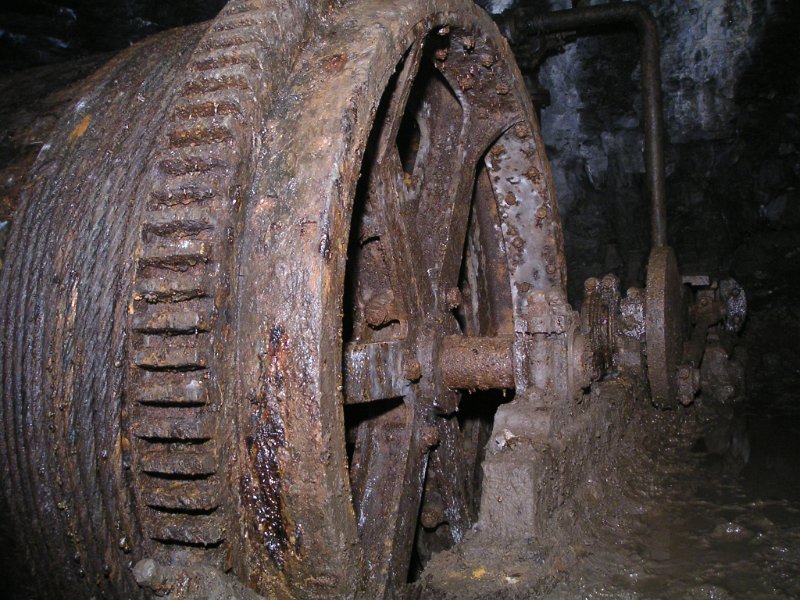 sfl_14_winchdrum1.jpg - The winch drum in the negine room.