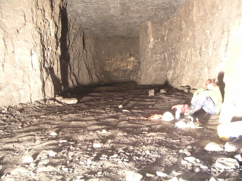 sc_ballroom2.jpg - At last a picture of the Ballroom which is our own. This was using the flash powder, probably too much of it as we have a lot of white out. At the moment we have always placed it on the floor, but this gives long shadows, so we need to get it higher.