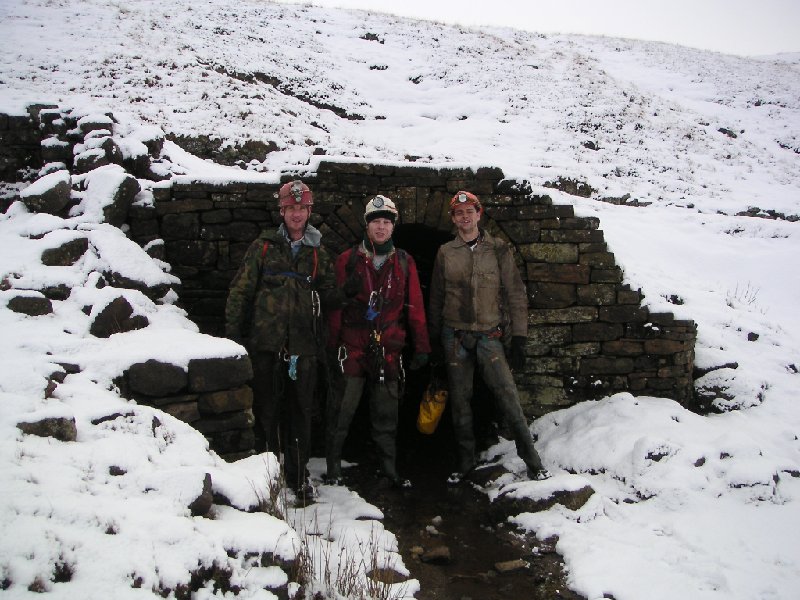 PICT0001.JPG - A snowy adit.