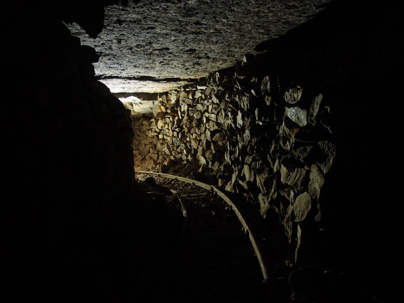 P7246274.JPG - Round the corner from the sump.