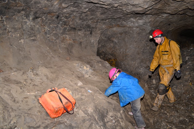 DSC_0298.JPG - Break at the start of George Hetherington's Cross Cut.