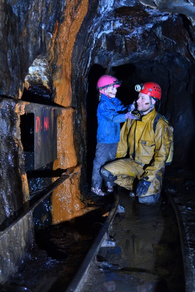 DSC_0313.JPG - Mudding at the Waterblast Shaft.