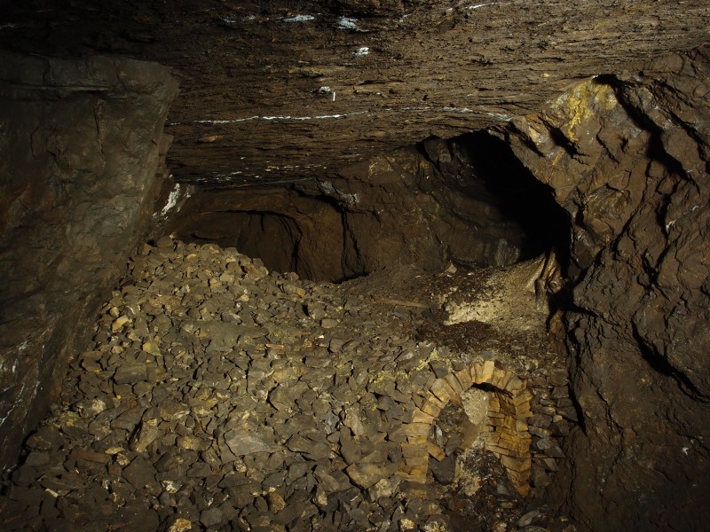 PB091518.JPG - View across the flat.