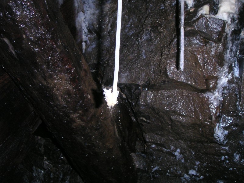 sc_sublev_crystalisedstraw1.jpg - More formations.