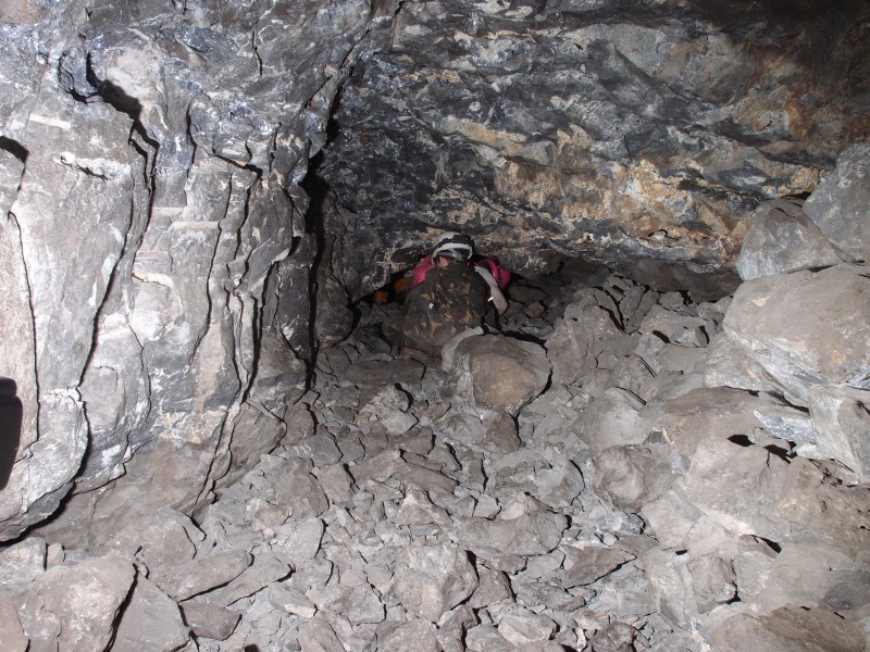 PC306926.JPG - Crawling through the galena pocket, south end of Northend Flats.
