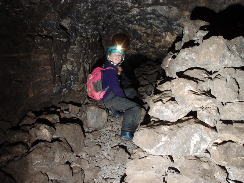 P2200776.JPG - Hannah about to do the circular.