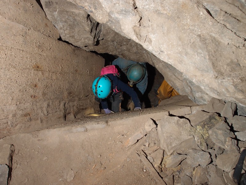 P2200785.JPG - Hannah climbing (or rather being pushed up) the hopper upto Waterblast Flat.