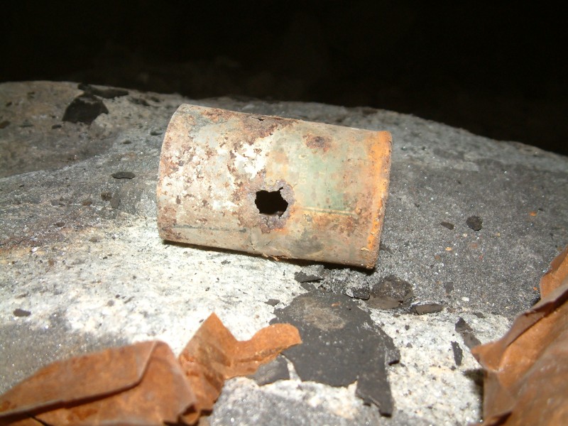 sc_topof_sc_flats_dynamiteboxes2.jpg - Old tin.