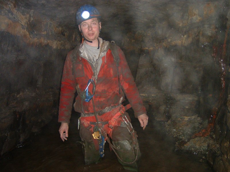 sc_middlecleugh_2nd_sunvein4.jpg - By the sump, happy as Larry.