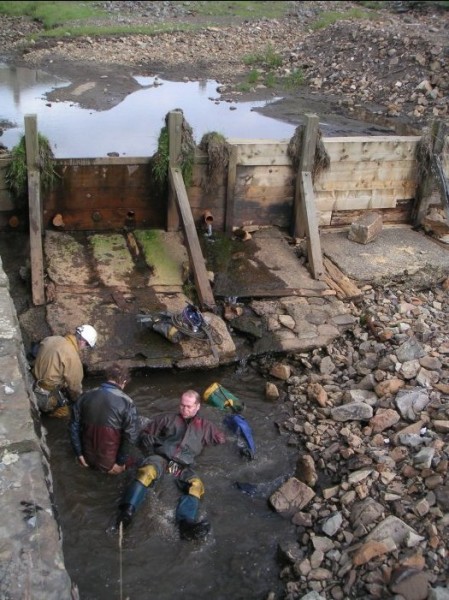 bathing1.jpg - Cleaning up and cooling off in the river Nent.