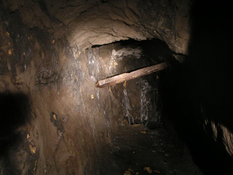 lc_grahams_v_risetohighflat.jpg - The rise at the end of the passage. This leads into the high flats.