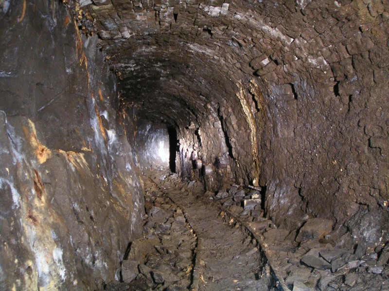 lc_lcvein_nearcowhillxv.jpg - Looking east along the Longcleugh Vein towards Cowhill Cross Vein.