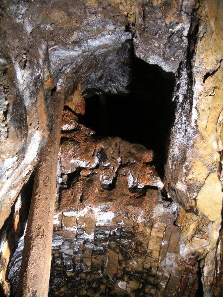 lc_lcv_sublevel_rise.jpg - Looking up the rise from the sub level 10m below the Longcleugh Horse Level.