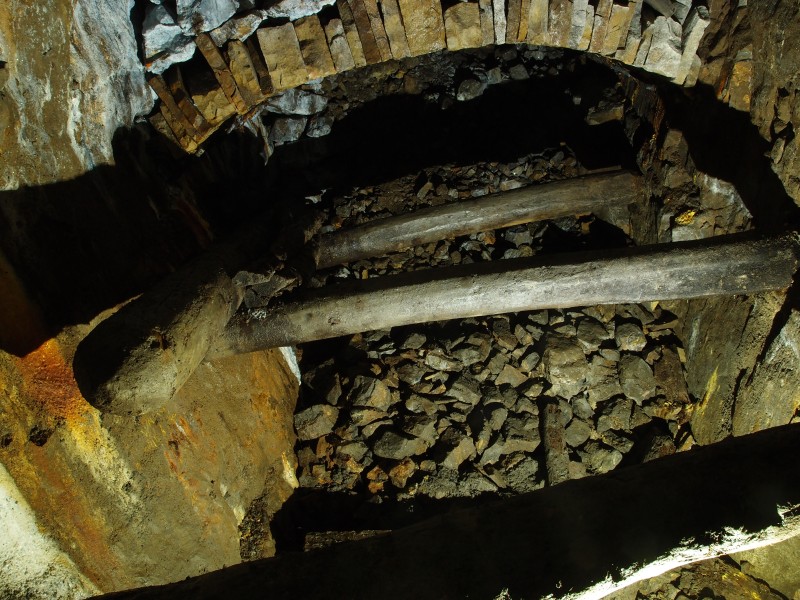 PC028599.JPG - Large timbers in the Engine Chamber?