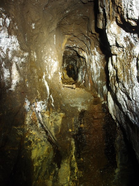 PC028620.JPG - View across the sublevel.