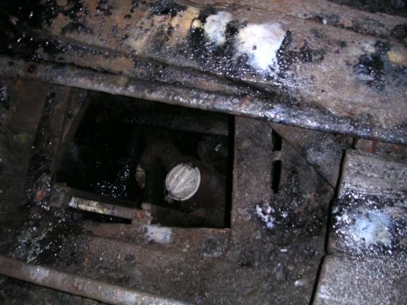 sc_foreheadrisewestofboggshaft.jpg - Wendy climbing up the rise from the west Longcleugh Vein forehead.