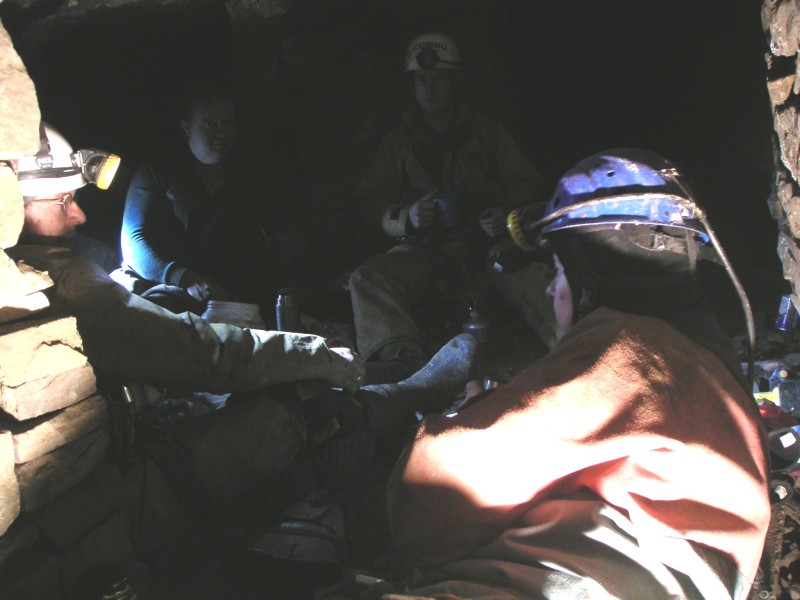 sc_wf_lunch2.jpg - That good old chestnut, lunch.