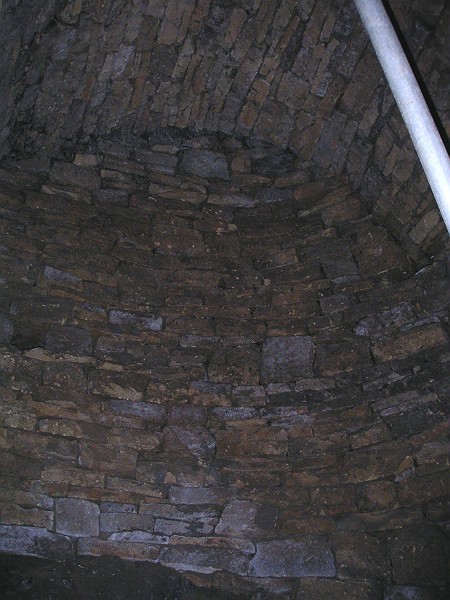 sc_wf_sb_rise_arching2.jpg - Part of the arching in the rise, the level is further up.