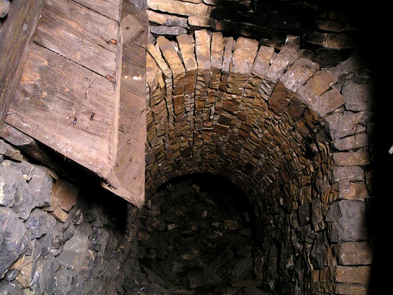 sc_xvein_subsublevel_oreshoot.jpg - Hopper in a branch of the sub level.