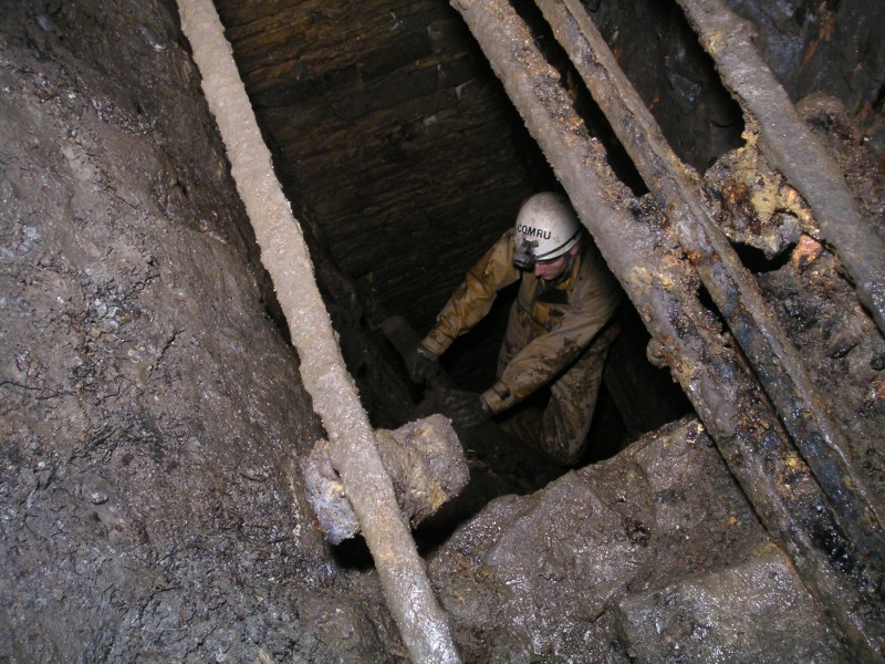 lc_lcv_manway2sublevel.jpg - Looking into a sump, leading to a sub level. Longcleugh Vein, west of Cowhill Cross Vein.