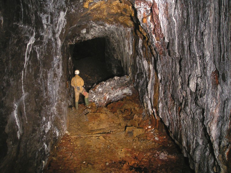 sc_middlecleugh_stopes_4.jpg - Middlecleugh Vein Stopes, near Cow Hill Cross Vein.