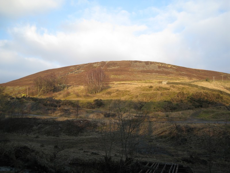 IMG_5630.JPG - Looking up to Weather Hill, towards the left the line of the old smoke flue can be seen.