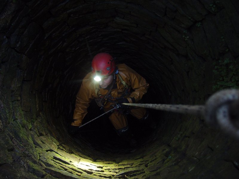 PA164166.JPG - My turn to have look.