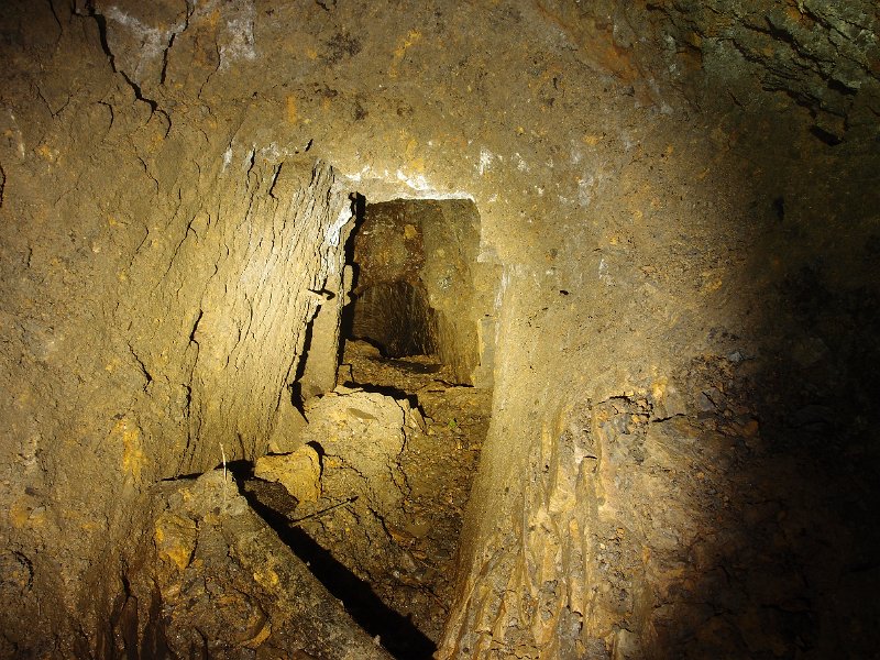 PA164181.JPG - In the 2nd shaft, another level further down just a it down the incline.