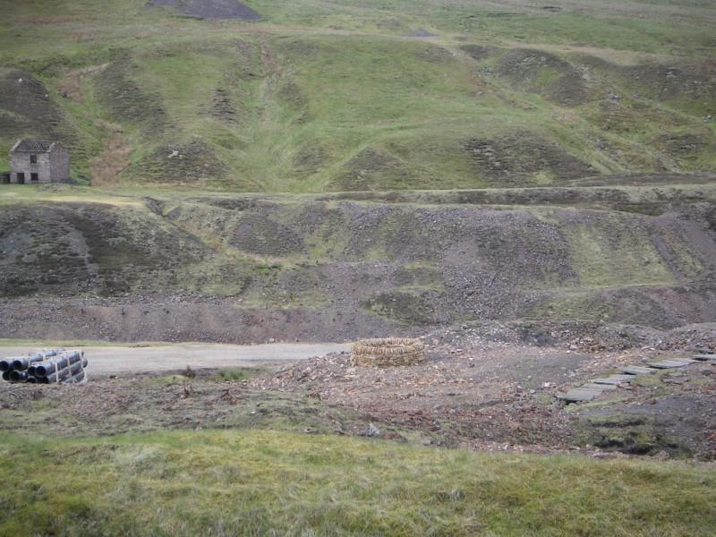 nsp_surfaceshaft2b.jpg - Surface Shaft, just to the above left when looking at the entrance to Smallcleugh.