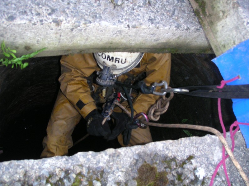 ss_flintyfellshaft5.jpg - Caplecleugh Vein Shafts: Start of the descent.