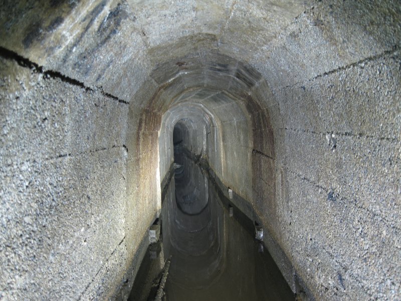 Img_4508.jpg - The start of the level, looking upstream.