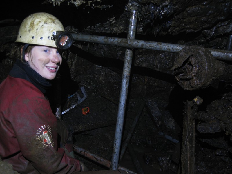 IMG_4755.JPG - Sally and scaffold frame set at the dig site.