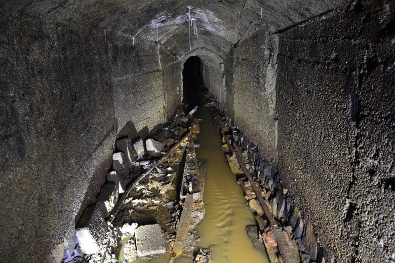 DSC_0026.JPG - Points in passing place. Photo by Karli.