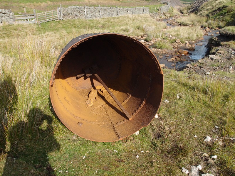 P9291634.JPG - Inside the air receiver.