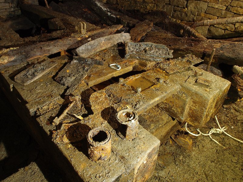 P6113801.JPG - Artefacts close up.