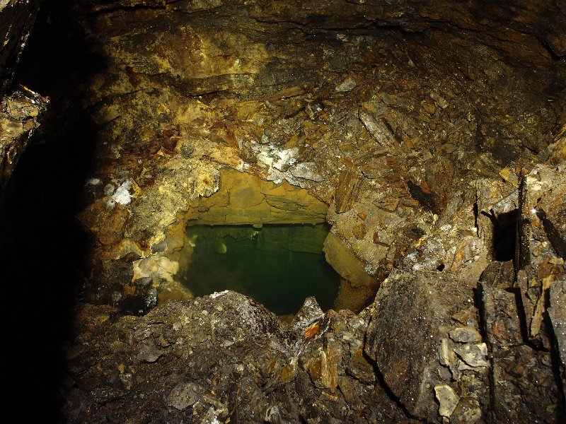 P6113812.JPG - The sump at George Lee's Rise which has slumped.