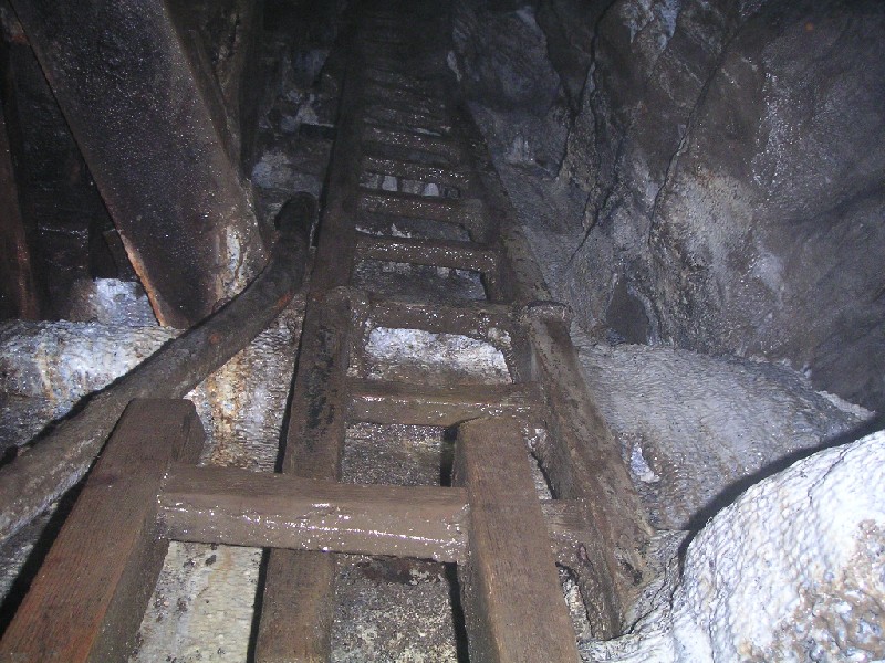 ccl_ladderrise5.jpg - Getting on to a new set of ladders.