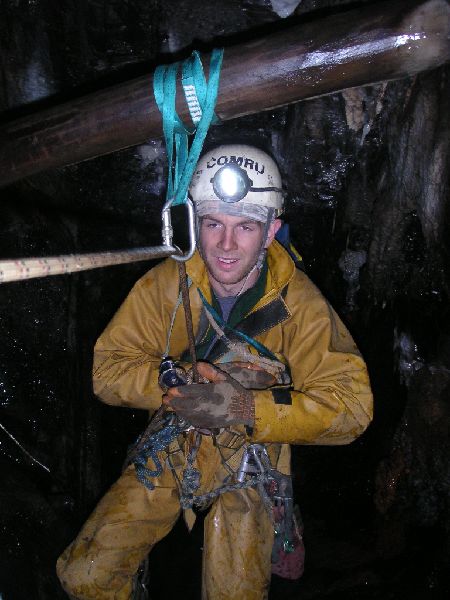 fs2sc_atkinsons_deviation.jpg - Karli setting off down Atkinson's Rise and the perfect stemple deviation.