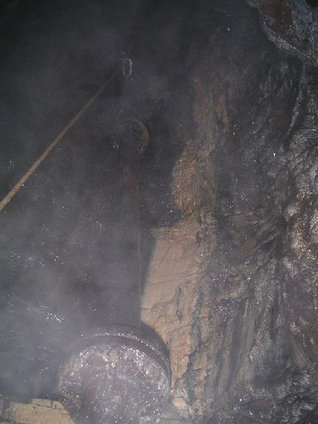 fs2sc_inside_atk_rise2.jpg - Inside Atkinson's Rise and one of the deviations we put in. Could this be a title of a film? - 'Deviations in the Mist - Part 2: Men in PVC suits'.