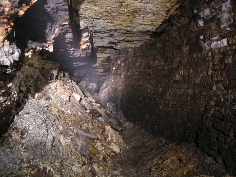 middlecleugh_chxv_walling.jpg - Cow Hill Cross Vein, walling.