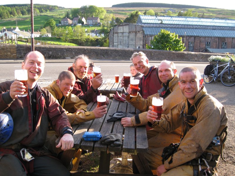 43_minerarmspints-19-30.jpg - 19:30: Miners Arms, pints and more pints...