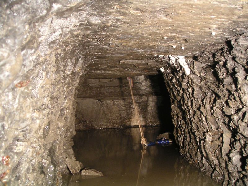sb_levelbelowtopsills_sump2bh.jpg - Looking out of the wet side passage that the sump to Brownley Hill Level is in.