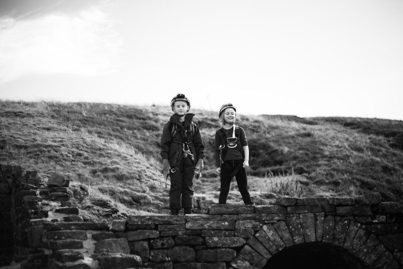 JS4C5386.jpg - Girls ready for action.