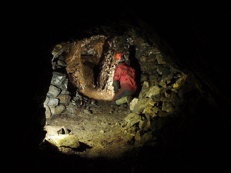 P4023401.JPG - Level through the deads in the flats.