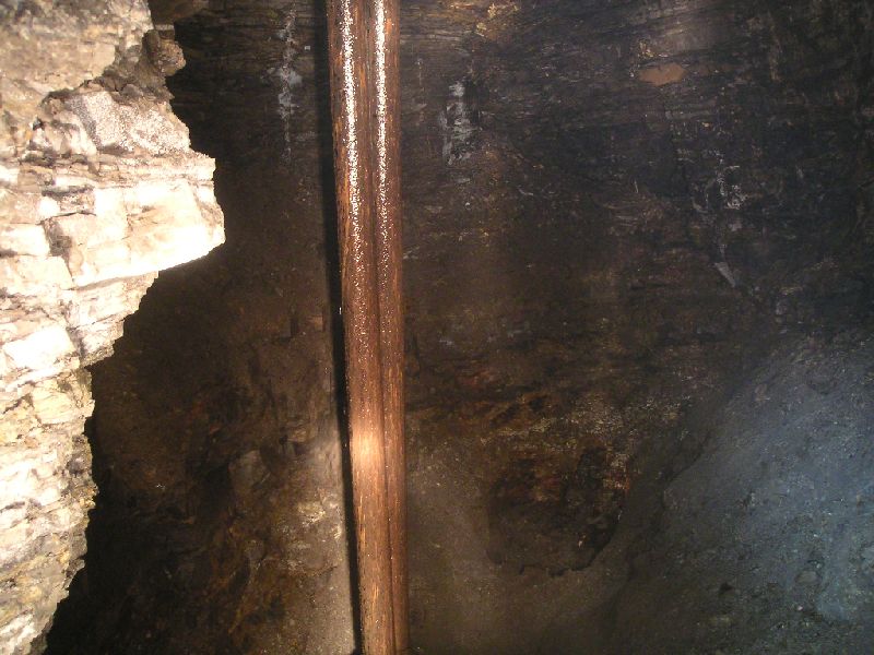 ss2sc_caphigh_lev_boggschamber2.jpg - Looking into the chamber that has formed around Bogg Shaft from the Caplecleugh High Level.