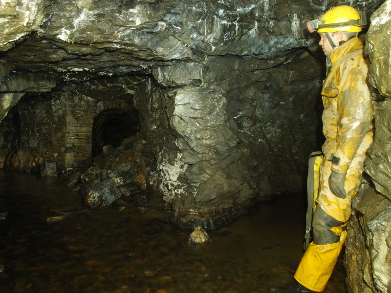 PA043181.JPG - 3 way junction on Tynebottom B / Tynebottom Sun Vein Level.